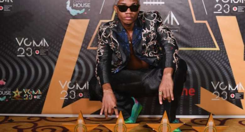 KiDi : Artiste of the Year, the promise, the work and five awards