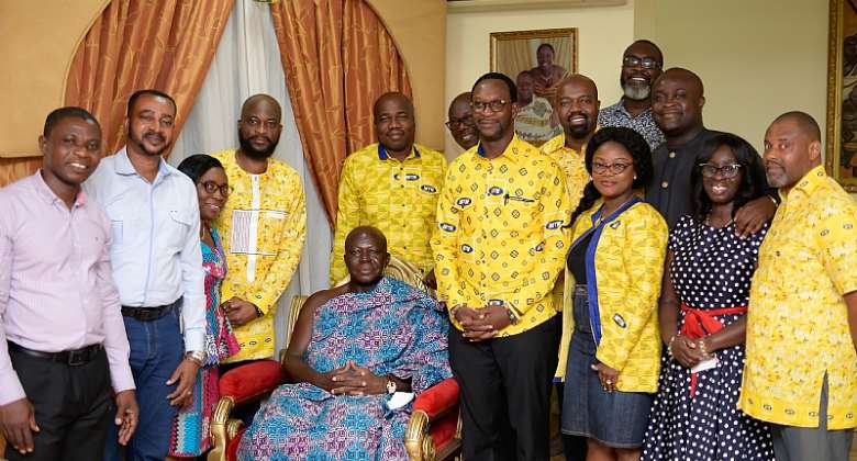 Mr Selorm Adadevoh, CEO of MTN and other MTN Executives in a pose with Otumfuo