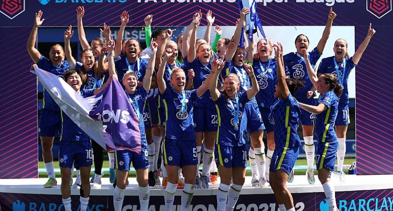 Chelsea win historic third successive WSL title after coming from behind to beat Man United