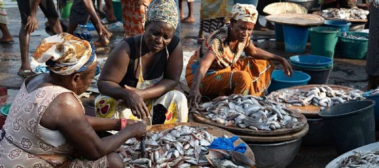 How fishers  fishmongers are battling for survival on the frontier of climate change in Ghana