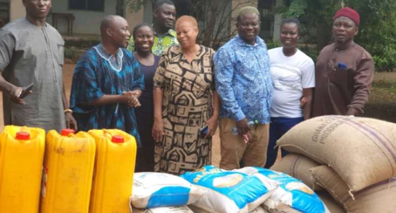 Abu Jinapor donates 65 bags of rice, other food items to pre-tertiary institutions in Damongo