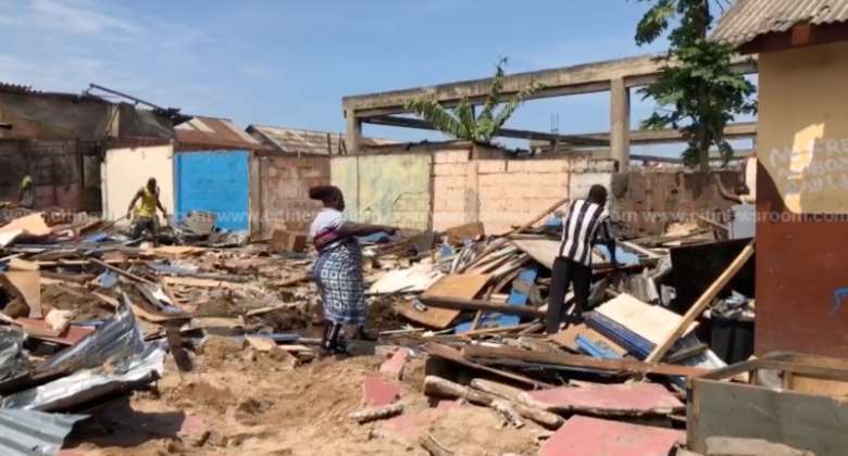 Accra: Henry Quartey demolish structures along Graphic Road, Squatters rendered homeless