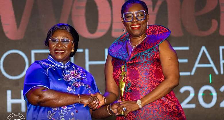 Ursula Owusu receives Excellence in Governance Award