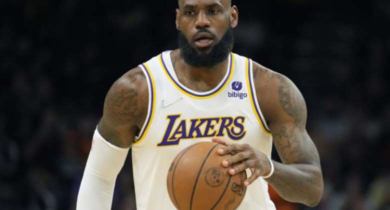 LeBron James, Los Angeles Lakers agree to 2-year, 97.1 million extension