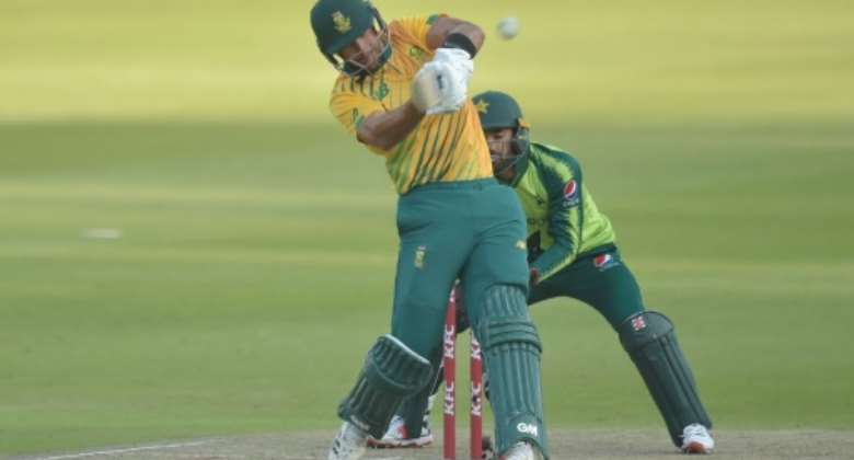 Aiden Markram hit 54 off 30 balls to help South Africa to a six wicket win over Pakistan in the second T20 on Monday.  By Christiaan Kotze AFP