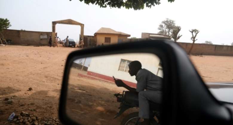 Several states across northwest Nigeria have imposed some form of telecoms ban in a bid to halt bandit attacks.  By STR (AFP)