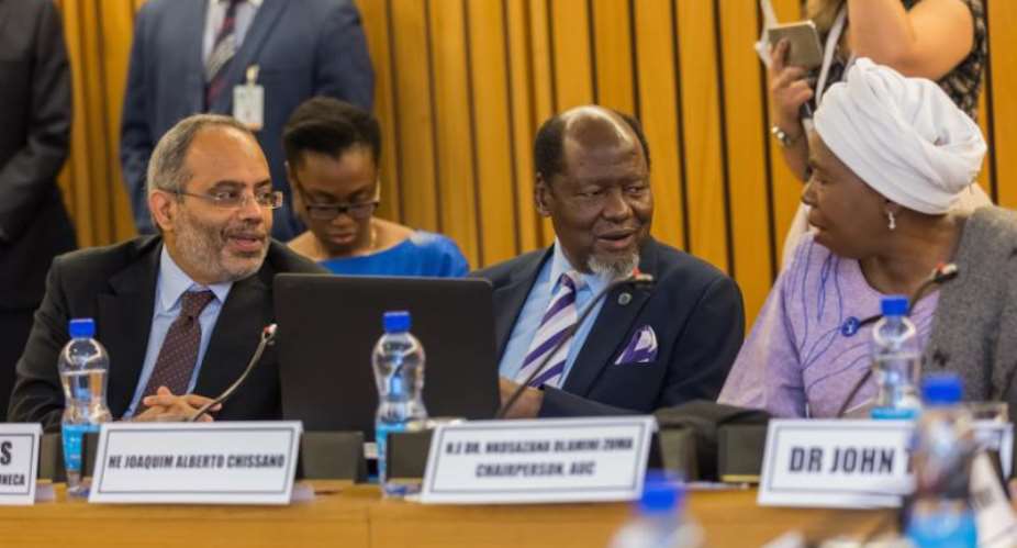 (From Left to right) Commission for Africa (ECA), Executive Secretary - Carlos Lopes, second president of Mozambique - Joaquim Alberto Chissano, African Union Commission Chairperson Nkosazana Dlamini-Zuma