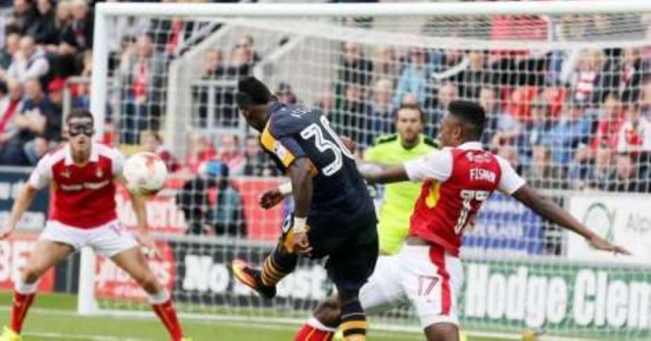 Christian Atsu: Ghanaian midfielder scores beautiful goal to give Newcastle winner