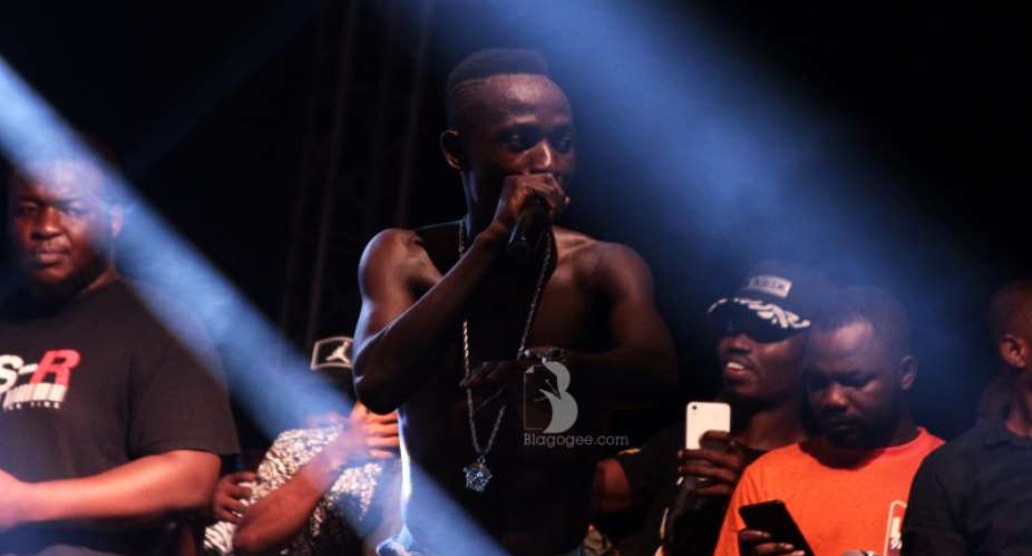 Photos+Video: Pataapa Performs One Corner With Lil Win At Ashaiman To The World Concert