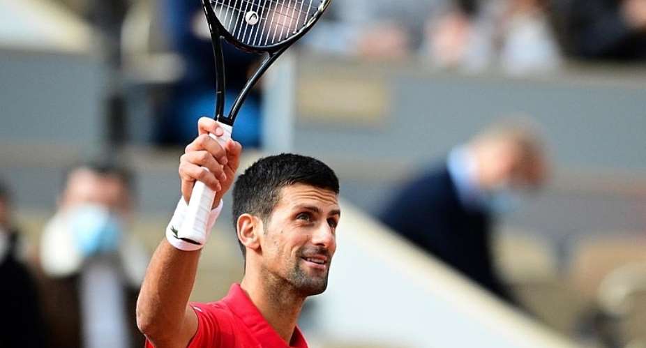 Djokovic crushes Berankis to waltz into third round at French Open