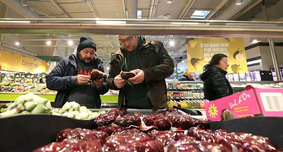 Inspectors from the departmental directorate for the protection of populations inspect food products to check their origin during a surprise visit at a Grand Frais food supermarket in Arras, on January 5, 2026. -  Franois Lo Presti, AFP