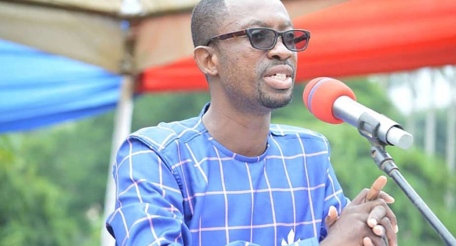 Dont Vote Skirt And Blouse – Bono NPP Communication Director
