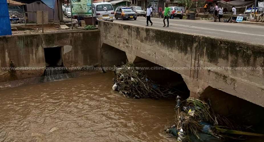 Fix Our Drains Fast Before The Floods Come – Alajo, Kotobabi Cry To Gov't