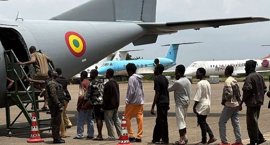 Ghana repatriates 120 Nigerians arrested in cybercrime operations