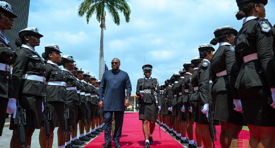 Youre doing yeoman’s job — Mahama lauds Police over declined unresolved murders, highway robberies