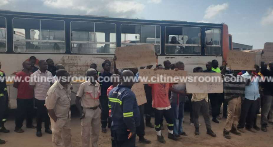 Nlc Meets Striking Staff Of Metro Mass Transit Today