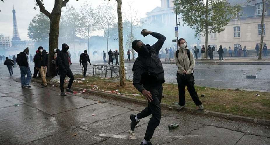 Violent incidents broke out on the sidelines of Paris demonstrations on Tuesday Cover image: Violent incidents broke out on the sidelines of Paris demonstrations on Tuesday.  Dimitar Dilkoff, AFP