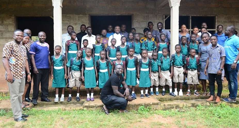 Sunyani-East,Enfield Chase Rotary Club Donates Educational Materials To School