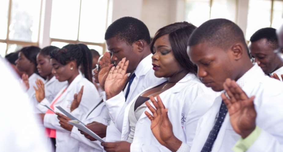KNUST Organizes Second White Coat Ceremony For Doctor Of Pharmacy Students