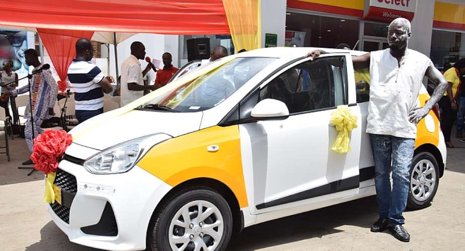 Taxi Driver Grabs First Taxi in the Shell Filling No Y3 Deep Promotion