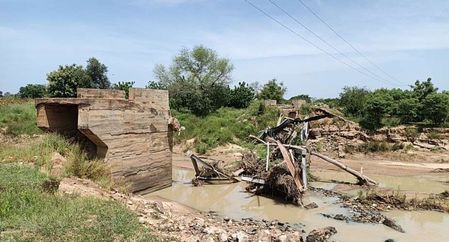 Navio residents appeal for support to fix collapsed bridge abandoned since 2021
