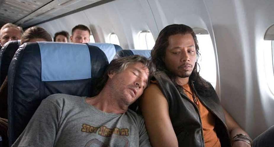 4 Smart Things To Do When You Cant Fall Asleep On A Plane