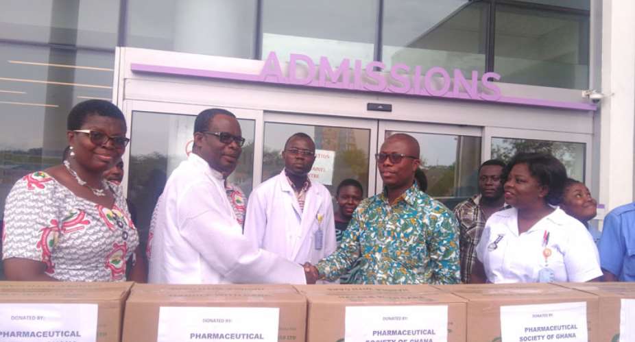 Pharmaceutical Society Donates To Gas Explosion Victims
