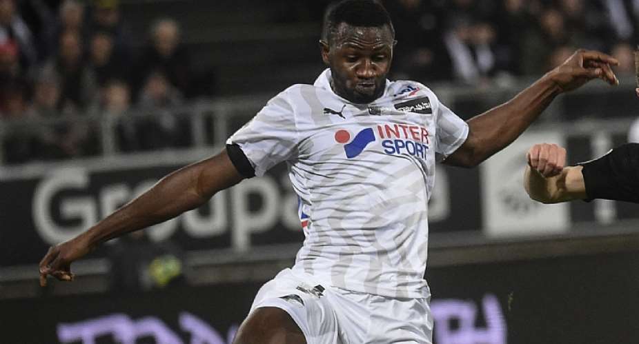 Defender Nicholas Opoku Provides Assist To Help Amiens SC Defeat Grenoble