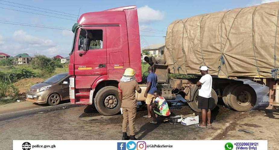 Two articulated trucks crash on Nsawam-Accra highway