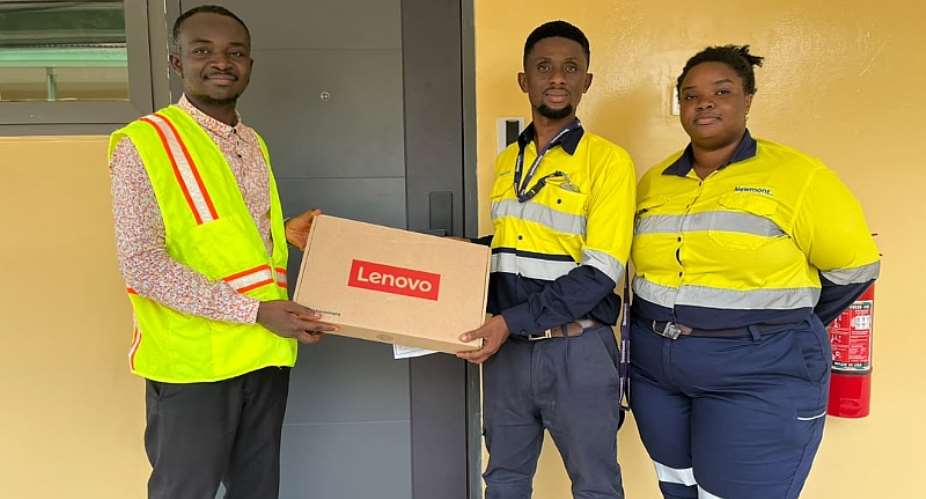 Newmont presents laptop to Bono Regional Best Journalist