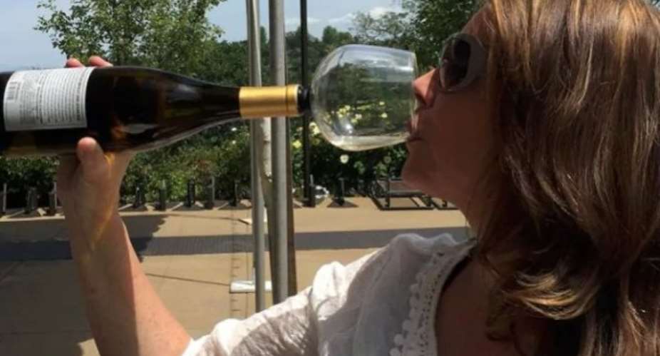 New wine glass attaches to top of bottle to help people drink faster