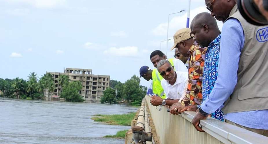 Akosombo Dam Spillage: Roads Minister pledges swift action to protect Sogakope bridge