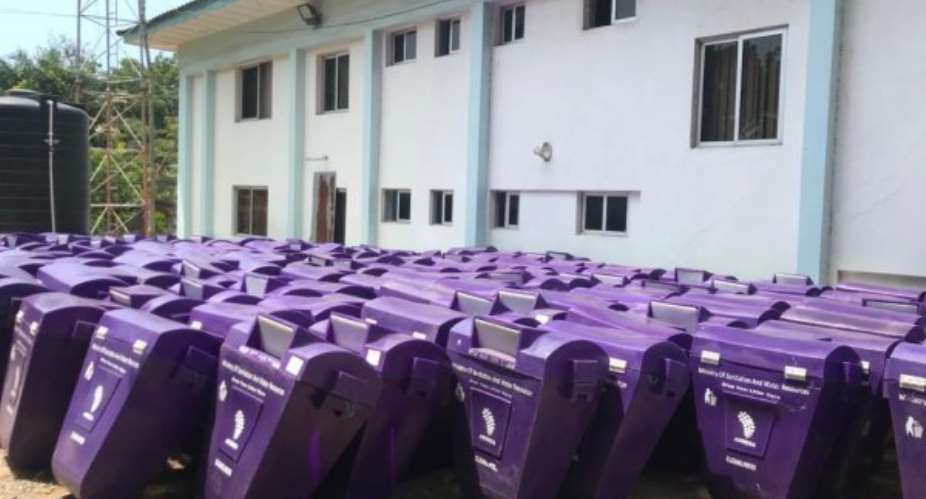 Sanitation Ministry Donates 370 Dustbins To Media Houses