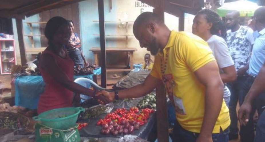 Actor, Yul Edochie Takes Campaign to Market Women