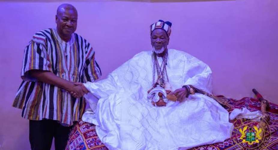 Mahama urges Dagbon Regent to protect peace, build on late Ya-Naa’s legacy