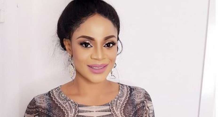 Actress, Uche Ogbodo Wows Audience at Movie Premiere