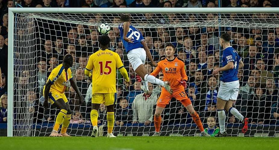 Jeffery Schlupp Plays Full Throttle As Crystal Palace Suffer Defeat To Everton