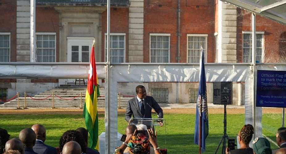 Togos flag raised at Marlborough House to mark admission into the Commonwealth