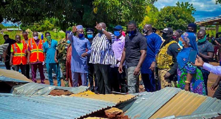 Bawumia Suspends Accra Tour To Donate Relief Items To Mamprusi Flood Victims