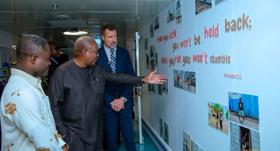 Mahama welcomes Mercy Ships back to Ghana for fifth mission since 1991