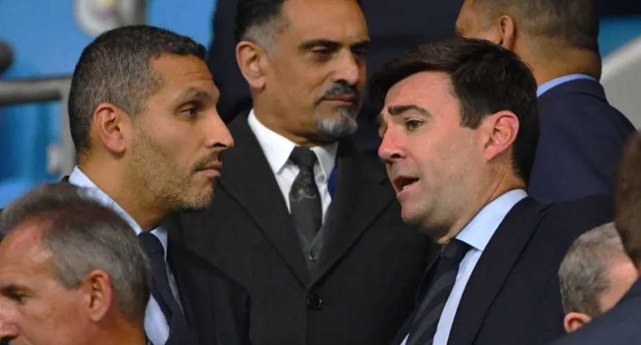 Getty ImagesMan City chairman Khaldoon Al Mubarak (left) chats to Andy Burnham in 2019 at the Etihad Stadium, when he was mayor of Greater Manchester