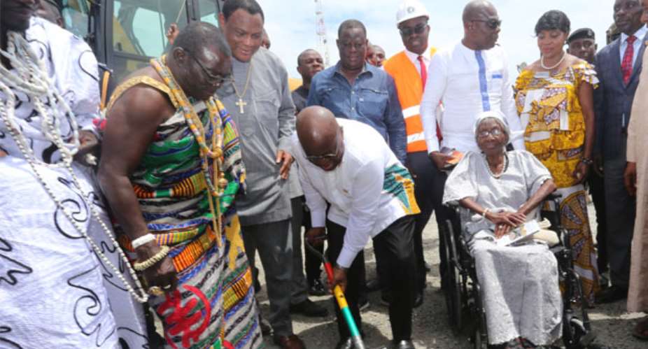 President Akufo-Addo cutting the sod for the construction of the Obetsebi Interchange. With him are Nii Ayikai III 2nd left, Akamaijen Mantse and Augustina Obetsebi. Picture by Gifty Ama Lawson.