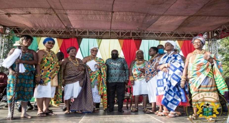President Akufo-Addo flanked by some queenmothers in the Volta Region