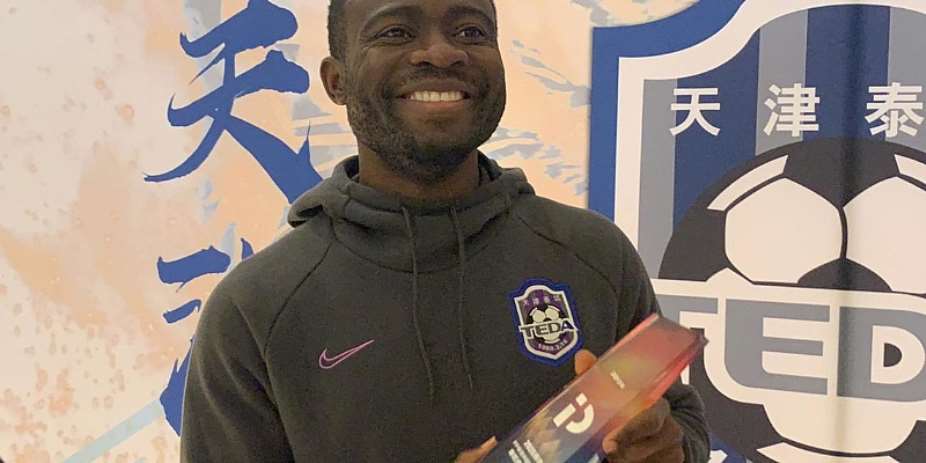 Frank Acheampong with his award