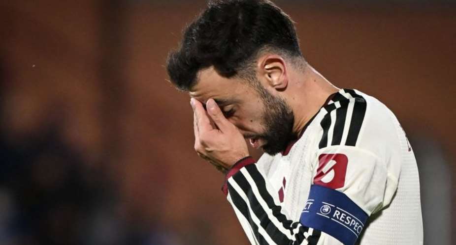 Manchester United humiliation in Como: Bruno Fernandes rounds on boss Michael Carrick