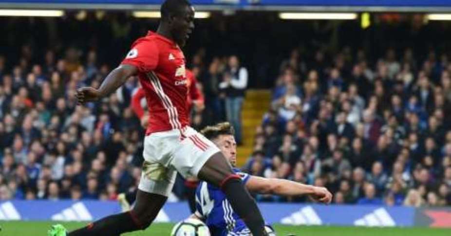 Eric Bailly: Manchester United fear serious injury for Bailly