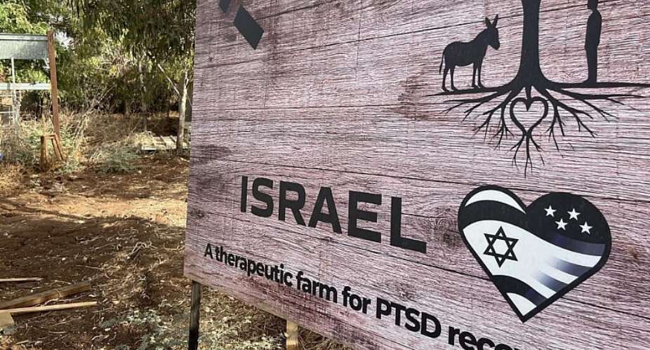 A small farm in northern Israel serves as a refuge for soldiers suffering from post-traumatic stress disorder. -  David Gormezano, FRANCE 24
