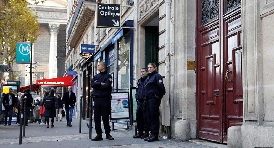 Kim Kardashian West drops Paris robbery lawsuit