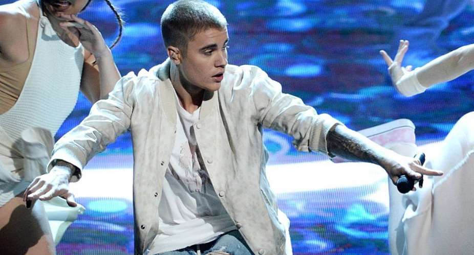 Justin Bieber walks off stage in Manchester after asking fans to stop screaming