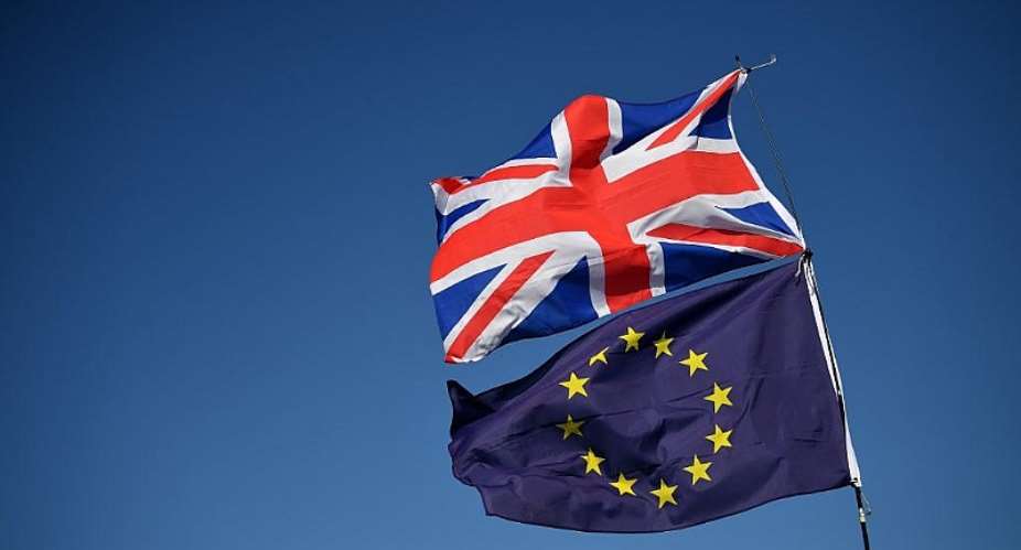 EU fails to decide how long to delay Brexit